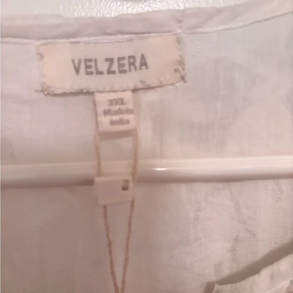 Velzera Cream Bell Sleeve V-Neck Sundress - Picture 4 of 8